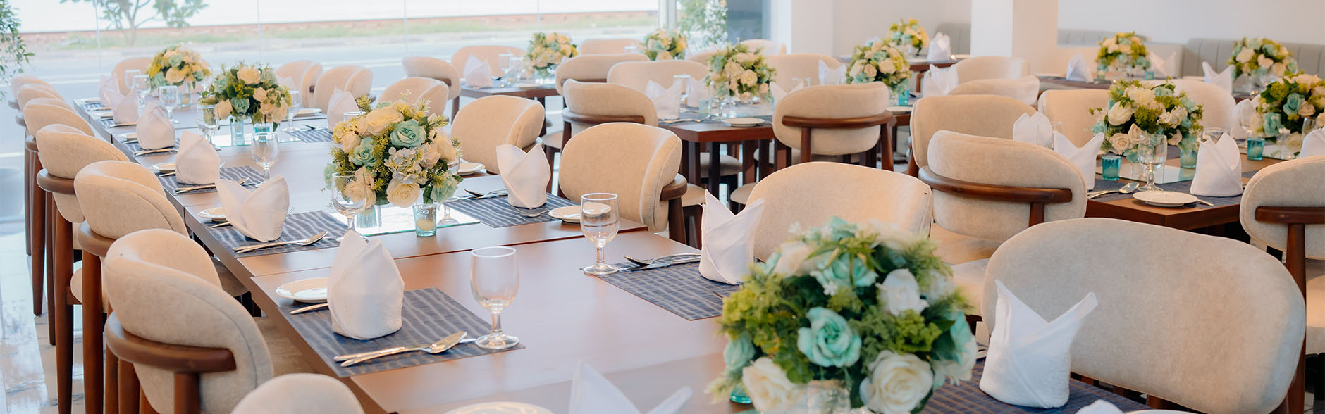 MARINE BAY RESTAURANT "The Coast" Main Image